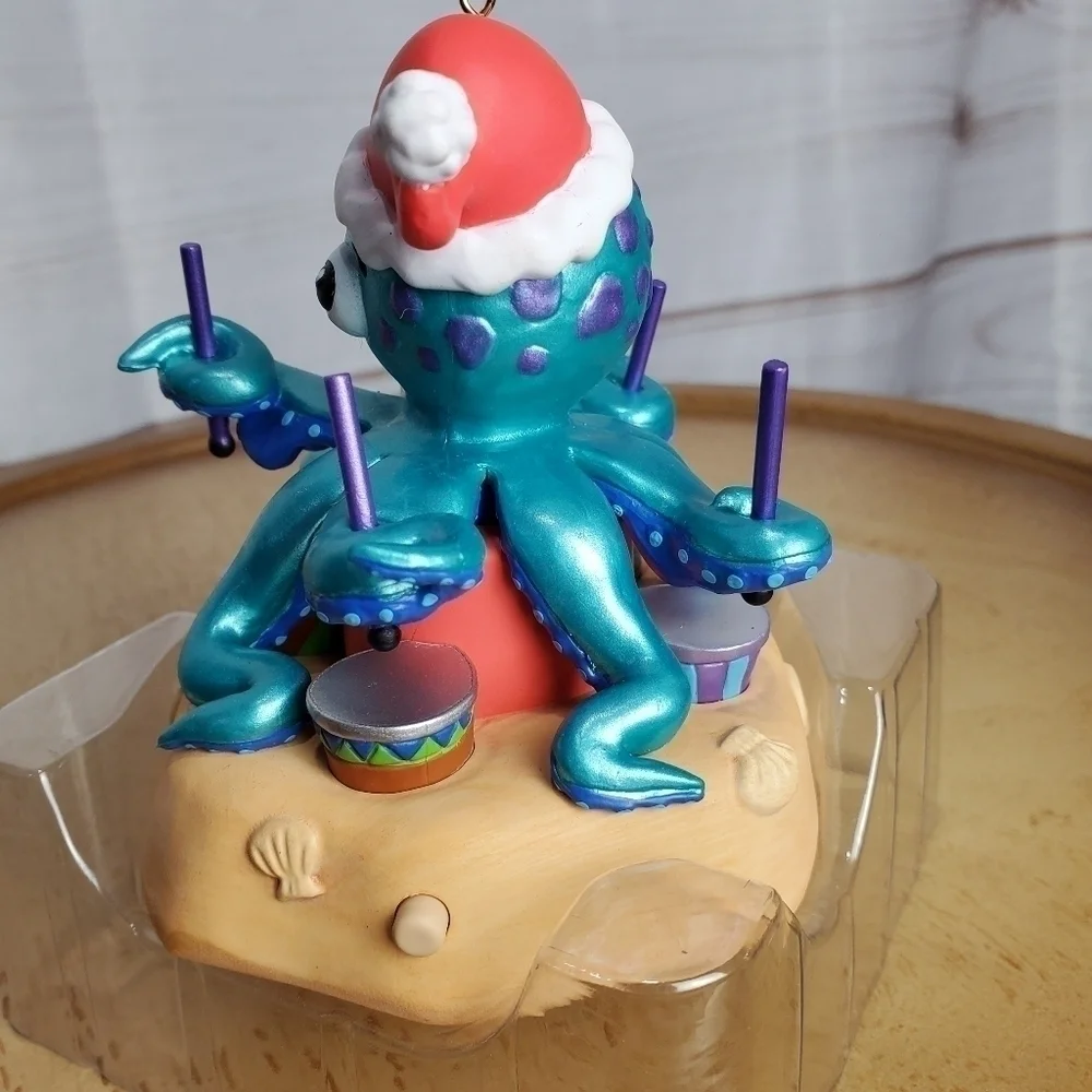New Open Box Hallmark Keepsake 2022 Festive Octopus Christmas Musical Ornament